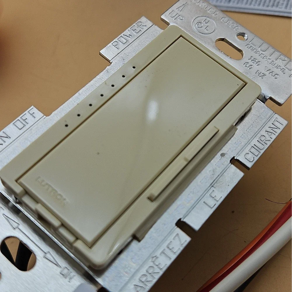 Lutron Maestro MAF-6AM-IV Dimmer Switch Ivory Color New Open Box MAF-6AM